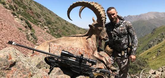 Hunting ibex in Kazakhstan — photo 01